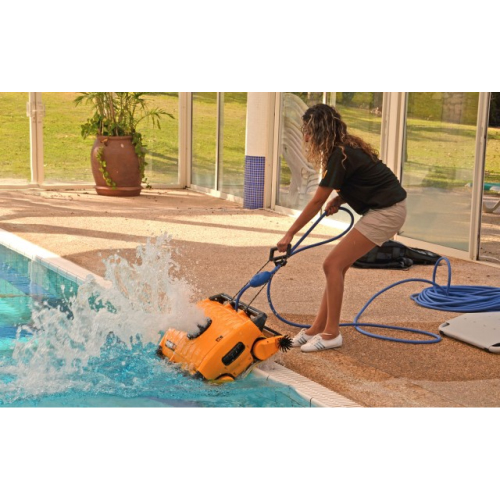 Les meilleurs aspirateurs pour la piscine : types, classement des modèles budgétaires de robots en 2020