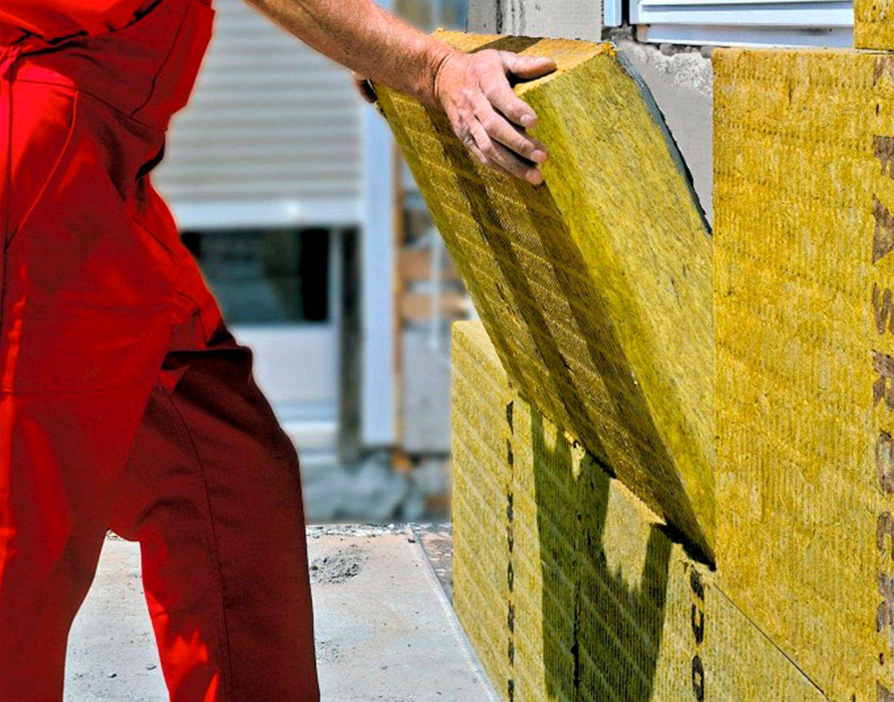 Caractéristiques de l'isolation des murs à l'extérieur d'une maison privée