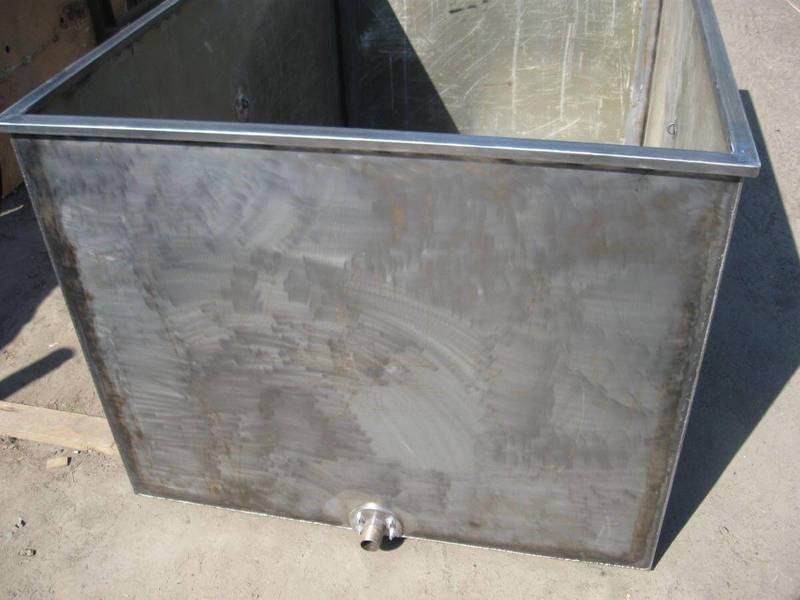 Réservoir pour une douche d'été : conseils pour choisir un modèle fini + comment construire un produit fait maison