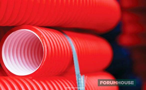 Comment organiser un système de collecte des eaux de pluie pour l'approvisionnement ultérieur en eau à la maison?