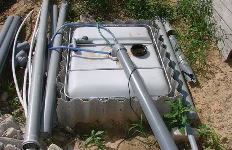 Comment faire une fosse septique à partir d'eurocubes de vos propres mains - instructions détaillées d'installation de photos