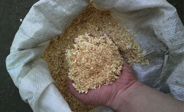 Sciure de bois pressée pour le chauffage : avantages et inconvénients + comparaison avec les combustibles solides traditionnels