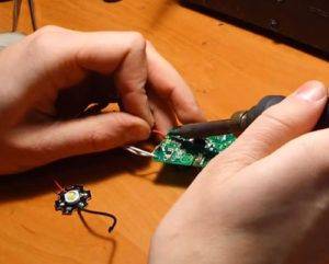 Comment choisir un driver de lampe LED : types, objectif + caractéristiques de connexion