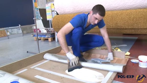 Chauffage au sol sous linoléum sur parquet : notice de pose étape par étape