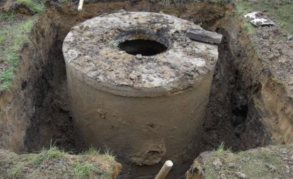 Puisard à faire soi-même - aperçu et comparaison des options de conception