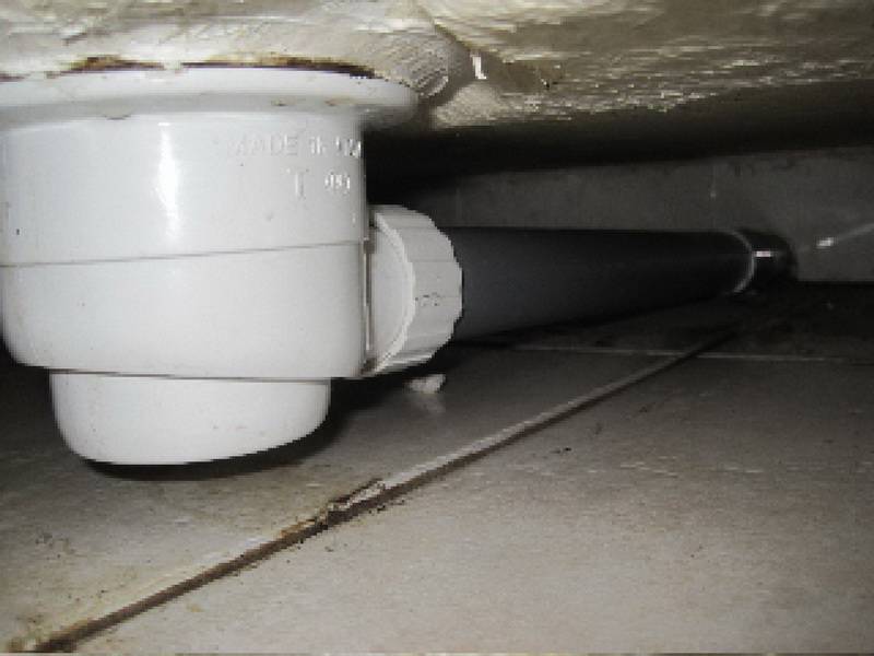 Un siphon pour receveurs bas est un produit nécessaire dans la douche, dont le choix et l'installation doivent être faits correctement