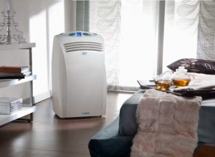 Comment installer un climatiseur au sol: recommandations pour l'installation d'un modèle portable