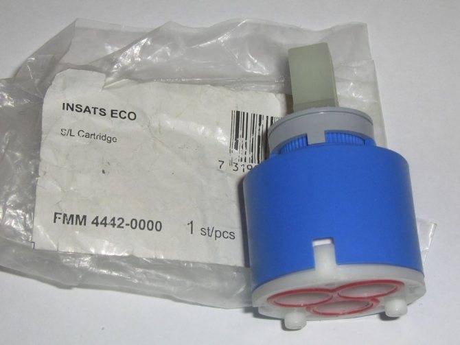 Remplacement d'une cartouche dans un robinet : instructions pour remplacer une ancienne pièce par une nouvelle