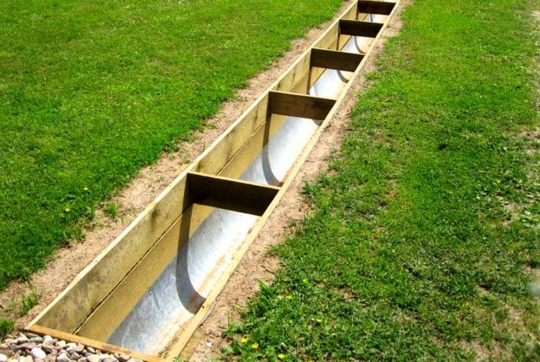 Douche d'été chauffée à faire soi-même: instructions de construction étape par étape