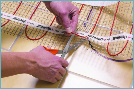 Comment faire un plancher chauffant électrique sous un carrelage : option film et câble