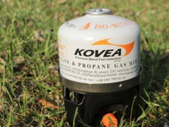 Faire le plein de cartouches de gaz pour brûleurs de vos propres mains: instructions pour différents types de bouteilles