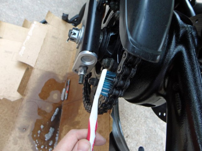 10 façons non conventionnelles d'utiliser une vieille brosse à dents