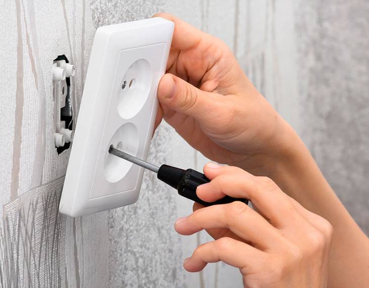Comment changer et refaire la prise: instructions étape par étape pour le remplacement