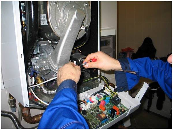 Comment brasser un échangeur de chaleur de chaudière à gaz: instructions pour l'auto-réparation