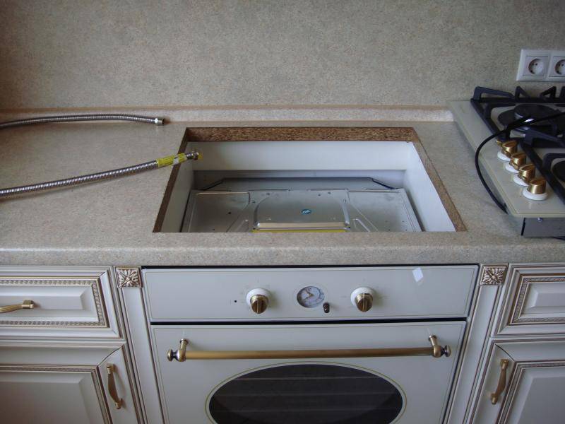 Raccordement d'une table de cuisson à gaz : instructions pour un raccordement en toute sécurité