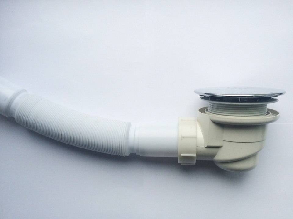 Bonde pour cabine de douche : une option pour une palette et sous un carrelage, pose et remplacement, une bonde-trop-plein, un robinet de vidange pour l'eau, comment bien démonter dans une douche