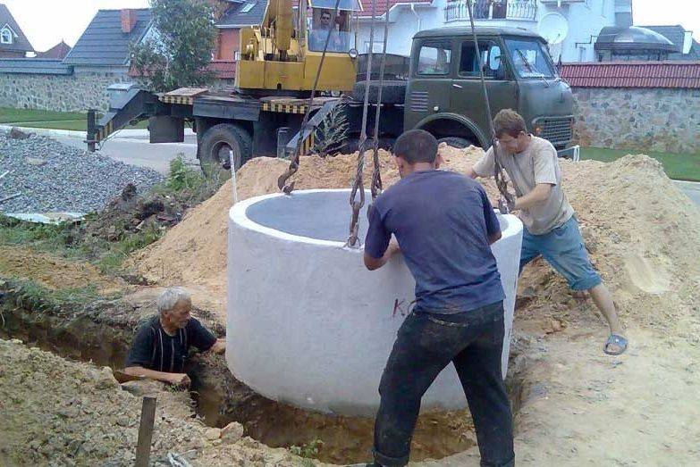 Puisard à deux chambres d'anneaux en béton: la meilleure installation à chambre unique + étape par étape
