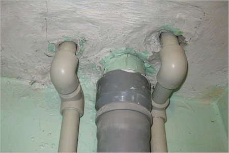 Remplacement de l'égout dans l'appartement de vos propres mains: instructions détaillées pour remplacer la colonne montante et les tuyaux