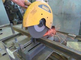 Équipement de coupe de tuyaux: types d'outils et caractéristiques de leur application