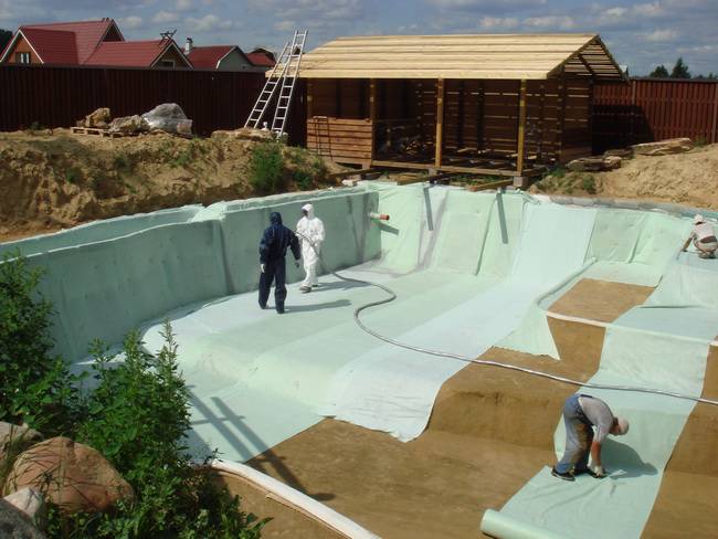 Étanchéité de piscine à faire soi-même : aperçu de la technologie + exemple de travail étape par étape