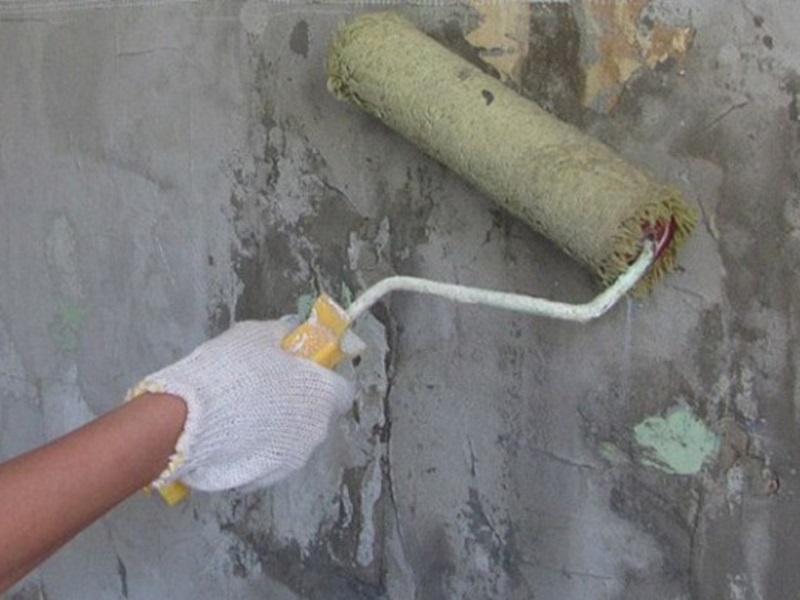 Apprêter les murs avant le masticage - sélection de la composition et application + vidéo