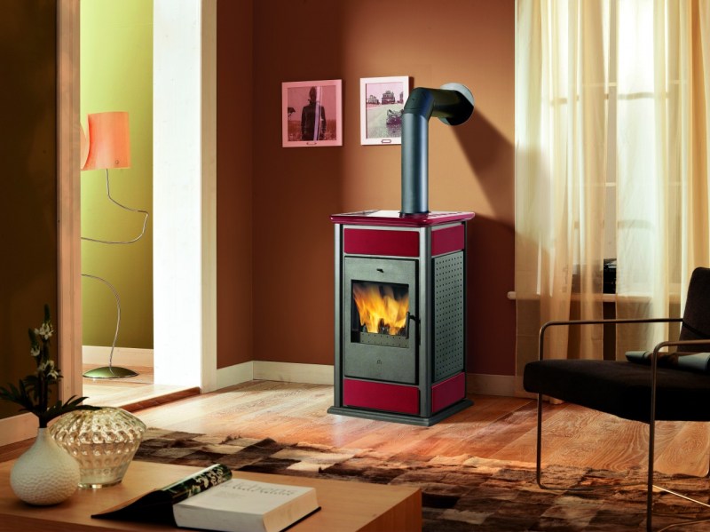 Fournaise avec circuit d'eau pour chauffage domestique