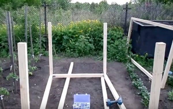 Placard sec à faire soi-même pour les chalets d'été: un guide étape par étape pour construire un placard sec en tourbe