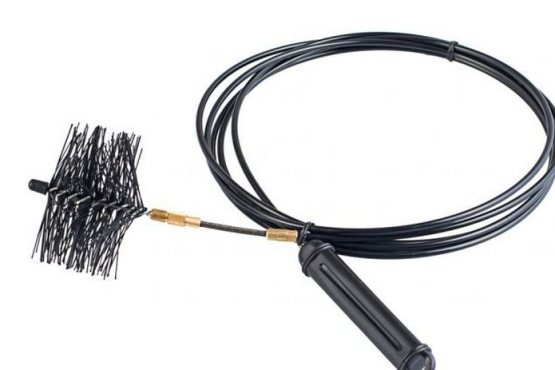 Nous nettoyons nous-mêmes le tuyau de vidange de la machine à laver