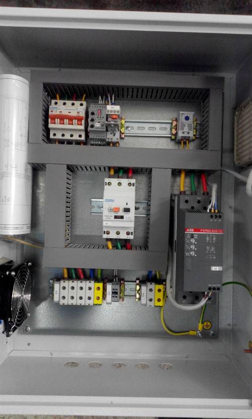 Armoire de commande de pompe : types, schémas de connexion, aperçu des modèles populaires