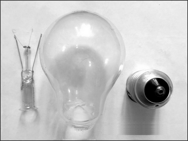 Comment démonter correctement une ampoule: instructions pour démonter différents types de lampes