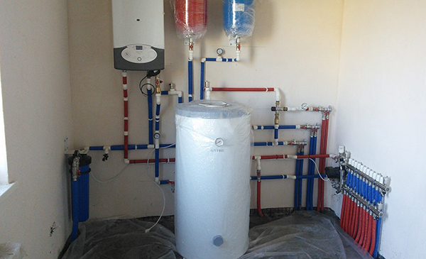 Chaudière à chauffage indirect pour une chaudière à gaz : spécificités de fonctionnement et de raccordement