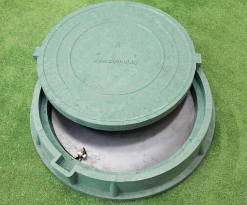 Trappes de plomberie de révision pour la salle de bain et les toilettes: types, règles de placement, caractéristiques de montage