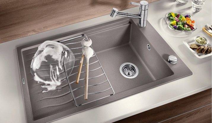 Évier en céramique pour la cuisine: types, aperçu des fabricants + que rechercher lors du choix