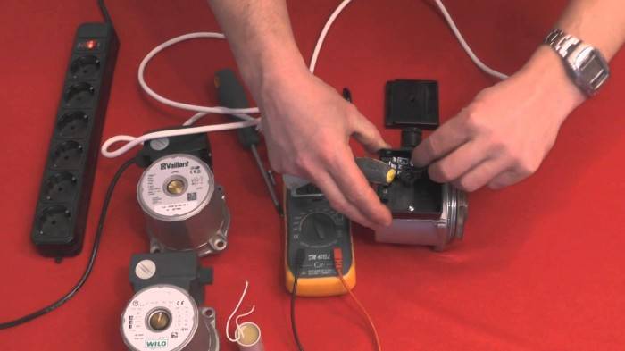 Pourquoi le tuyau de gaz vibre-t-il et bourdonne-t-il dans l'appartement: causes du bruit et solutions au problème