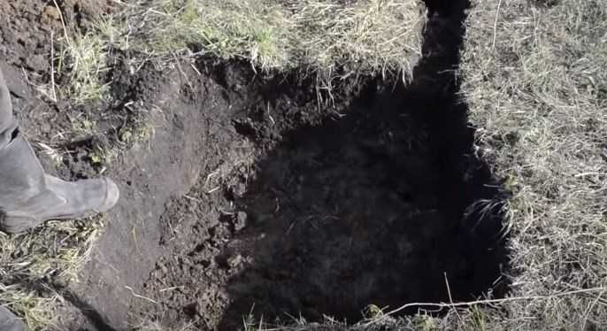 Puits d'eau à faire soi-même: règles de construction + analyse de 4 méthodes de forage populaires