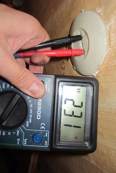 Comment vérifier le courant dans la prise avec un multimètre - tout sur l'électricien de la maison