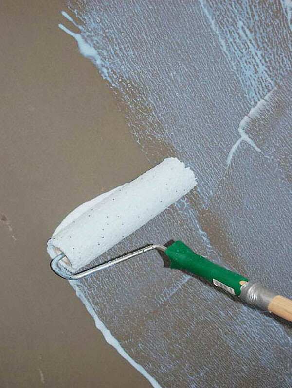 Dois-je apprêter les murs après le mastic de départ avant de finir le mastic