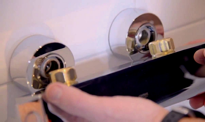 Robinets thermostatiques pour salle de bain, douche et cuisine