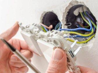 Boîtes de prises pour installation dans des cloisons sèches - choisissez et installez de vos propres mains