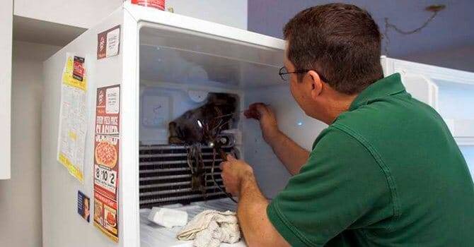 6 façons de passer moins de temps à dégivrer votre réfrigérateur