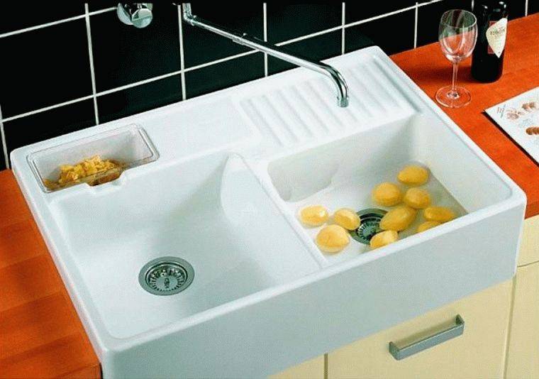 Évier en céramique pour la cuisine: types, aperçu des fabricants + que rechercher lors du choix