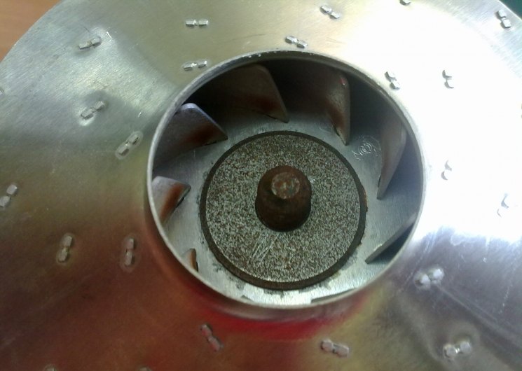 Balançoire de jardin à faire soi-même en métal: options maison populaires + instructions de montage