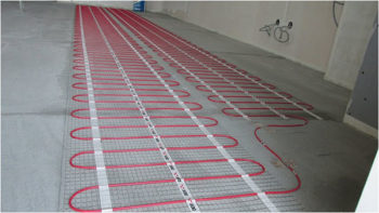 Sol chaud sous le stratifié: choisissez celui qu'il vaut mieux mettre + un exemple de travail