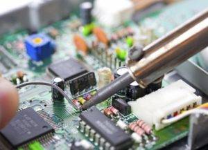 Comment remplacer un fer à souder à la maison