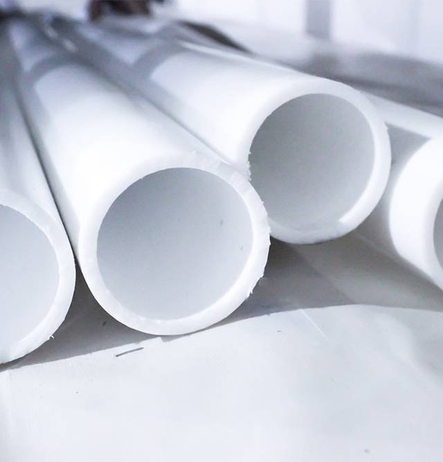 Tuyaux de ventilation en plastique pour échappement: types, leurs caractéristiques, application