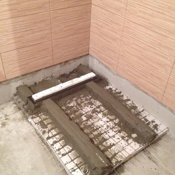 Comment faire une échelle dans la salle de bain - une douche avec un drain dans le sol (instruction)