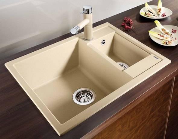 Évier en céramique pour la cuisine: types, aperçu des fabricants + que rechercher lors du choix