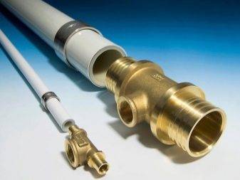 Raccords à sertir pour tuyaux métal-plastique: types, marquage, objectif + exemple de travail d'installation