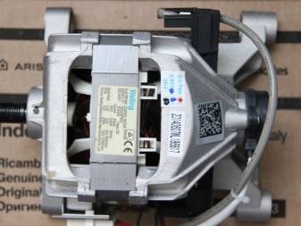 Dysfonctionnements de la machine à laver Indesit: comment déchiffrer les codes d'erreur et réparer