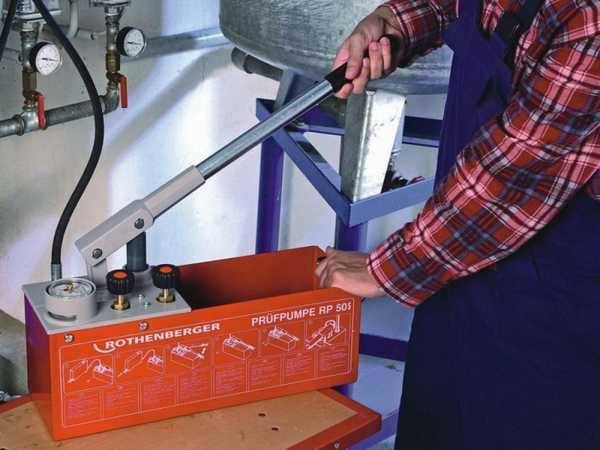 Comment fabriquer soi-même un plancher chauffant à l'eau: un guide étape par étape de la conception à l'assemblage